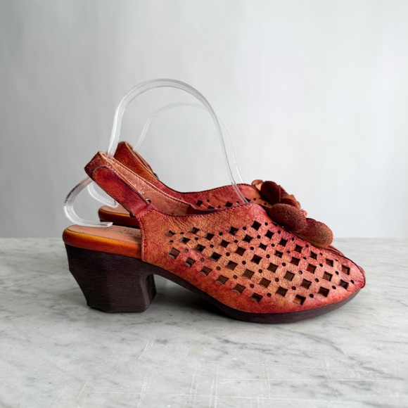 Spring Step L\'Artiste‎ Lovella red orange leather floral sandals size 39 8.5
